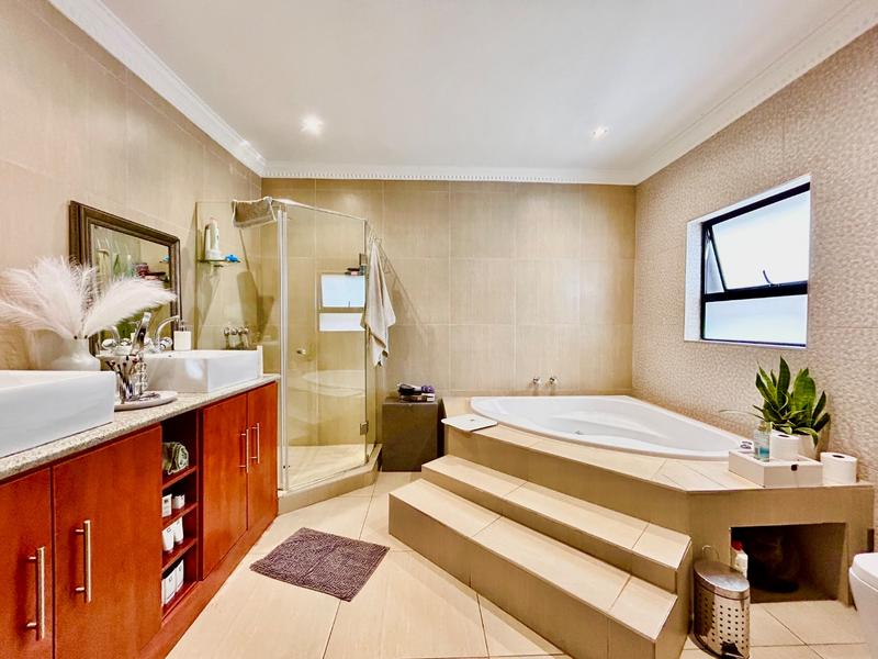 4 Bedroom Property for Sale in Xanadu Eco Park North West